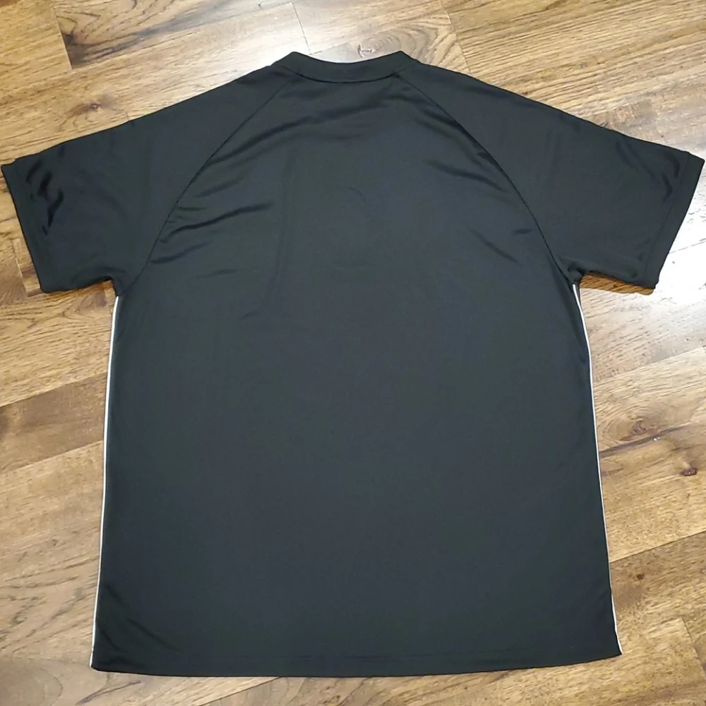 Mens Nike black and white shirt with logo size XL